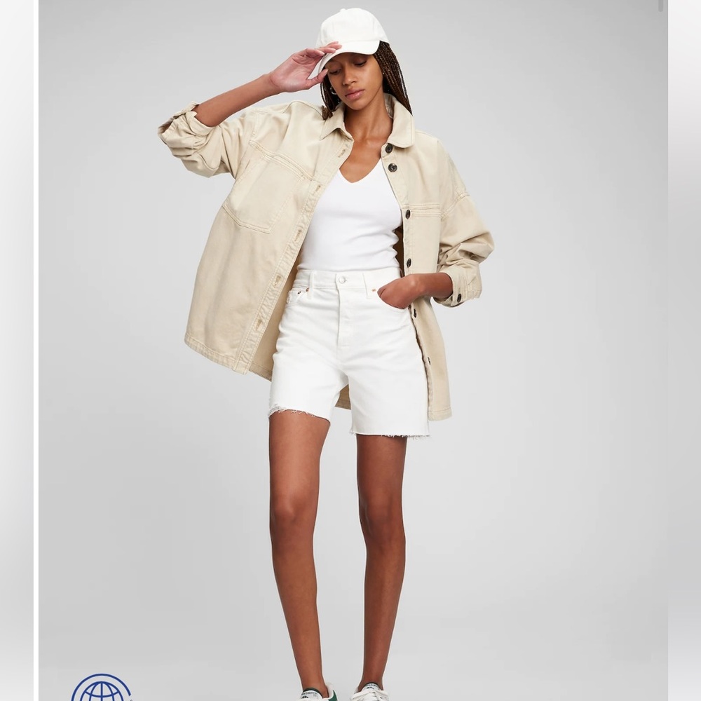Gap • NWT • 6” High Rise Cheeky MIDI Shorts w/Washwell